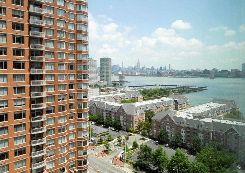 Bluebird Suites In Jersey City Exterior photo